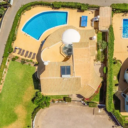 Вилла Cristina 7 *